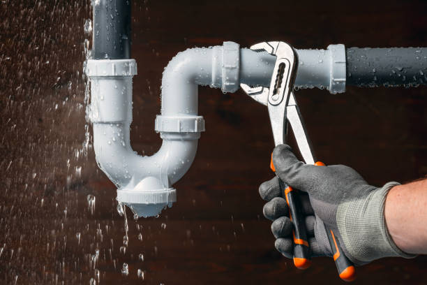 Professional Plumbing technician working in Goldsmith, IN